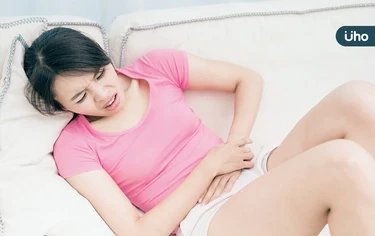 生理期不能洗頭?生理期不能染燙髮?醫破解「經期5大迷思」別搞錯