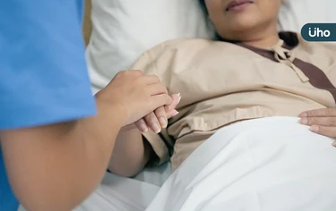 「我要當第1個在天堂擁抱你的人。」安寧護理師與臨終病人的暖心約定