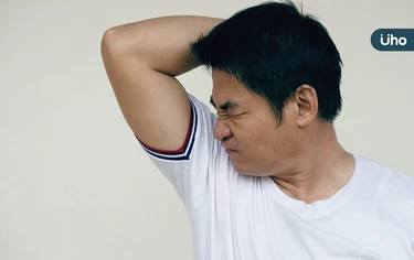 腋下發炎化膿⋯以為流汗太多？醫揭「化膿性汗腺炎」這些部位常出現