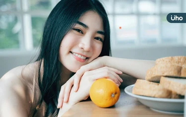 膠原蛋白該如何補回來？營養師解析5大觀念：魚皮配「1物」效果加倍