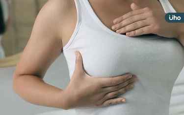 乳頭出血竟是「乳頭內長腫瘤」！醫示警「1狀況」乳癌機率恐增5倍