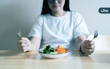 有食譜》罹癌怎麼吃才營養？專家授2款「超營養點心」堅果飲、濃湯都OK
