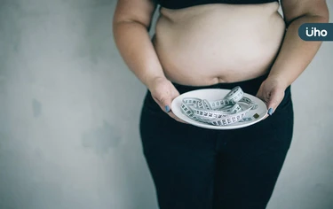 產後如何快速恢復身材？中醫教「正確減重」4原則：按這穴位消水腫