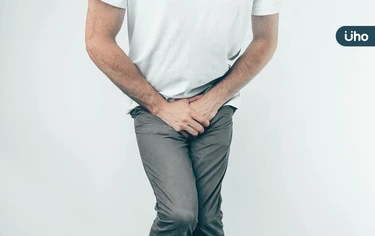 尿急完又漏尿在褲子上⋯竟是「重症肌無力」惹禍！醫：慎選排尿用藥