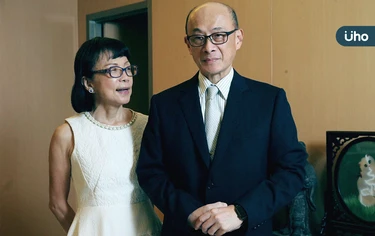 親自替失智夫開刀⋯崩潰淚灑手術房！林靜芸：這是我開過最難的手術