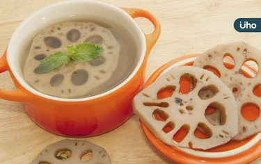 有食譜》大暑炎熱吃蓮藕！3步驟做「莧菜蓮藕羹」加藕粉口感滑順