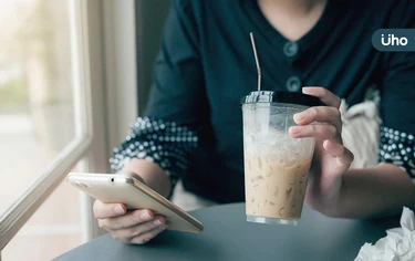 胃食道逆流好不了?營養師揭「這7種食物」別再吃:大蒜、奶茶上榜