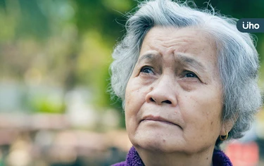 高齡長者失眠,恐增失智症風險!長庚研究:因「大腦清道夫」罷工