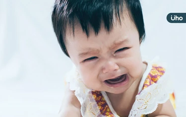 新生兒染腸病毒數小時惡化！醫警告「疫情仍在流行期」有3症狀快就醫