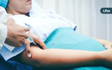 癌母雙腳「腫成象腿」不想見人⋯孩子暖心回覆：媽媽只是被巫婆詛咒了