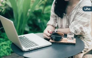 上班來點儀式感！喝咖啡、輕拍額頭⋯「18種工作儀式感」找回專注力