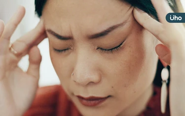 女性偏頭痛是男性3倍！北榮最新研究證實「2種荷爾蒙」兇手找到了
