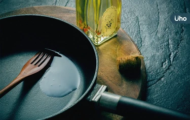 橄欖油、葵花油⋯植物油怎麼選？食藥署揭挑選秘訣：高溫炒炸選這種