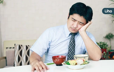 吃不多還是胖？小心慢性疲勞！醫揭「身體5變化」恐是新陳代謝變差