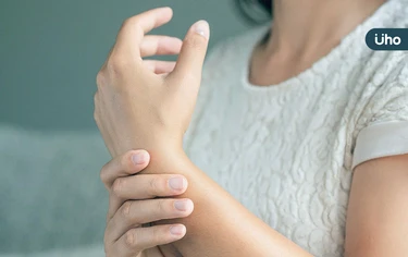 「滑鼠手」痛又麻怎麼辦？醫揭「腕隧道症候群」針灸4穴位助改善