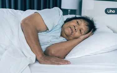 9旬嬤健忘喊錯孫名⋯竟是睡眠呼吸中止症!醫警告:睡不好非單純老化