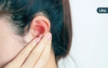 耳朵腫腫有瘀青，當心耳朵血腫！不想變成「菜花耳」最好先做這件事