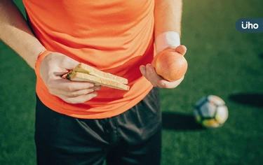 運動要吃碳水化合物！盤點「運動前中後」吃法：這時吃加速肌肉合成