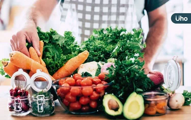 素食都是水煮菜？素食備料太麻煩？吃素學「料理3招」煮出一桌好菜