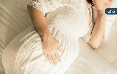 有食譜》懷孕半夜抽筋怎麼辦？中醫揭「3妙方」喝養肝茶、按摩舒緩