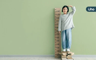 孩子長高到幾歲？為什麼孩子長不高？醫教：快按摩「這2個」長高穴位
