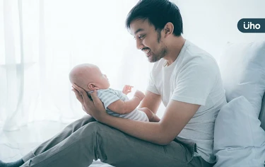 新手爸爸必修課！育兒4招變身神隊友：手忙腳亂打「這支免費電話」