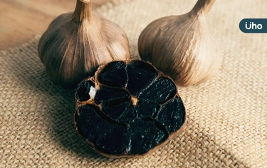 黑蒜維生素是大蒜2倍！盤點黑蒜「7大營養價值」：抗衰老、促代謝