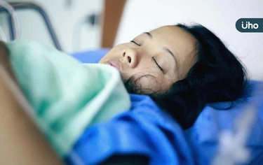 剖腹產後突昏厥⋯血栓成產婦致命殺手！婦產科醫揭「6大高風險群」