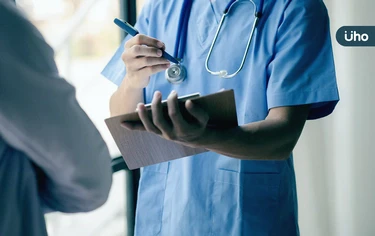 史上最大加薪潮？衛福部拍板「公立醫護專業加給調增11%」盼留人才