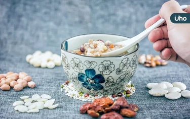 有食譜》2025秋分養生防秋燥！中醫授簡單「百合蓮子湯」清肺止咳