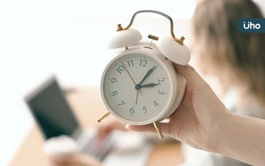 想專心的時候就用力拍手！MBA企業家教「1秒法則」有效改善拖延