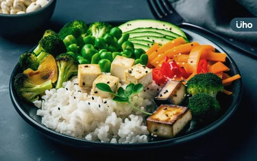 「211餐盤」怎麼吃最有效?醫揭3大重點:便當火腿、香腸換滷豆干