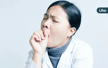 咳嗽不停、呼吸急促⋯當心是肺癌警訊！醫揭常見「6大危險因子」