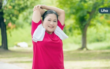 腰圍變粗、熱潮紅⋯中年女性成「大媽」？醫教「4招」改善代謝症候群