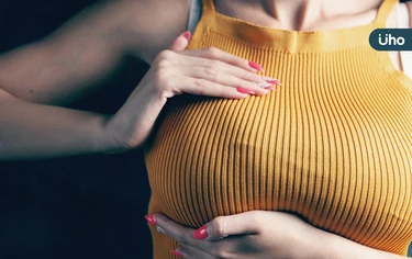 台女近8成是「高密度乳房」!醫建議:乳房檢查最好「分齡選擇」才精準