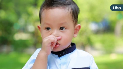 因孫子一句「阿公抽菸好臭」陷憂鬱,戒菸門診陪個案成功重拾擁抱