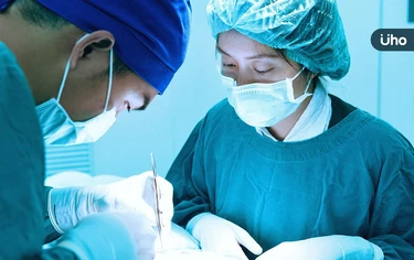 治療大腸癌一定要開刀嗎？醫揭「1微創手術」肚皮無傷口、恢復極極短