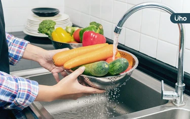 洗菜加鹽、小蘇打都錯！專家教4步驟去除農藥：減少近8成農藥殘留