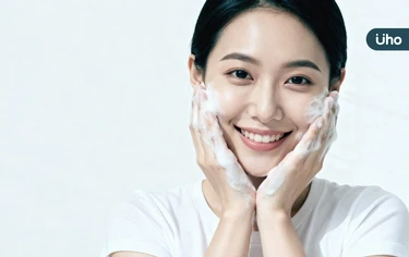 臉沒洗乾淨，擦再多保養品也沒用！醫揭「正確洗臉法」水溫●●度最好