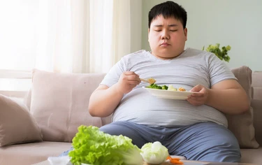 胃內「放水球」減重安全嗎？中年男2個月瘦7公斤：醫揭適用「這類人」