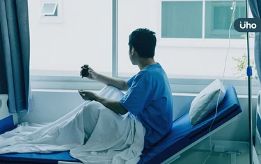 「醫師，可以打一針讓我走嗎？」安寧療護醫：癌友更需要的是尊嚴