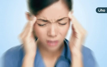 偏頭痛天一冷就發作?醫揭「雙重誘因」引爆:3方法揪出身體健康警訊