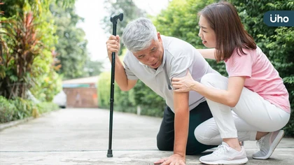 98歲阿公 持續治療骨鬆至今健步如飛從未換關節 醫師：持續用藥是關鍵