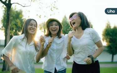 新手媽媽一起唱歌，有效改善產後憂鬱！英國研究證實：功效可長達6個月