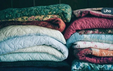 羽絨被、羊毛被、蠶絲被⋯棉被材質差在哪？睡前多加「這1物」最保暖