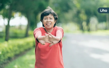 2分鐘就能檢測！AI動態防跌「1支手機」預測風險：3種運動練肌力