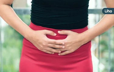 卵巢囊腫會是癌症嗎？卵巢囊腫需要開刀嗎？醫：1情況需要緊急手術