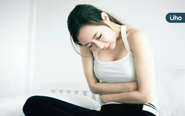痛經怎舒緩？腹痛、疲倦、水腫⋯中醫調理「4類體質」針灸、艾灸有用