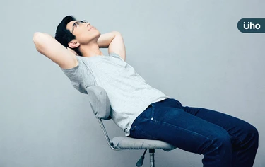 心情不好是因為「坐太久」？專家列「4個輕度活動」讓隔天心情變好