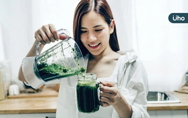 有食譜》護肝、抗發炎、降三高！自製「2款養生綠拿鐵」讓健康升級